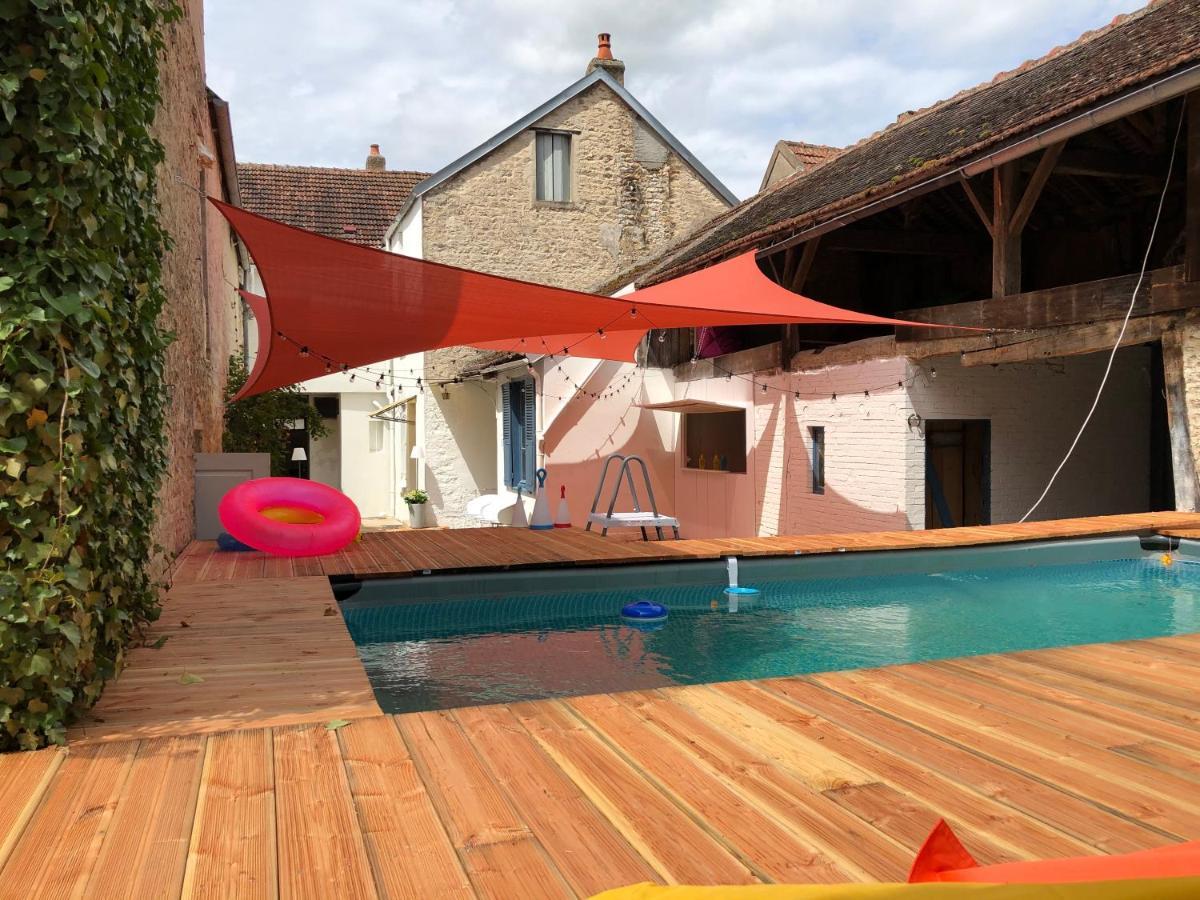 La Maison Des Amis Nuits Exterior foto