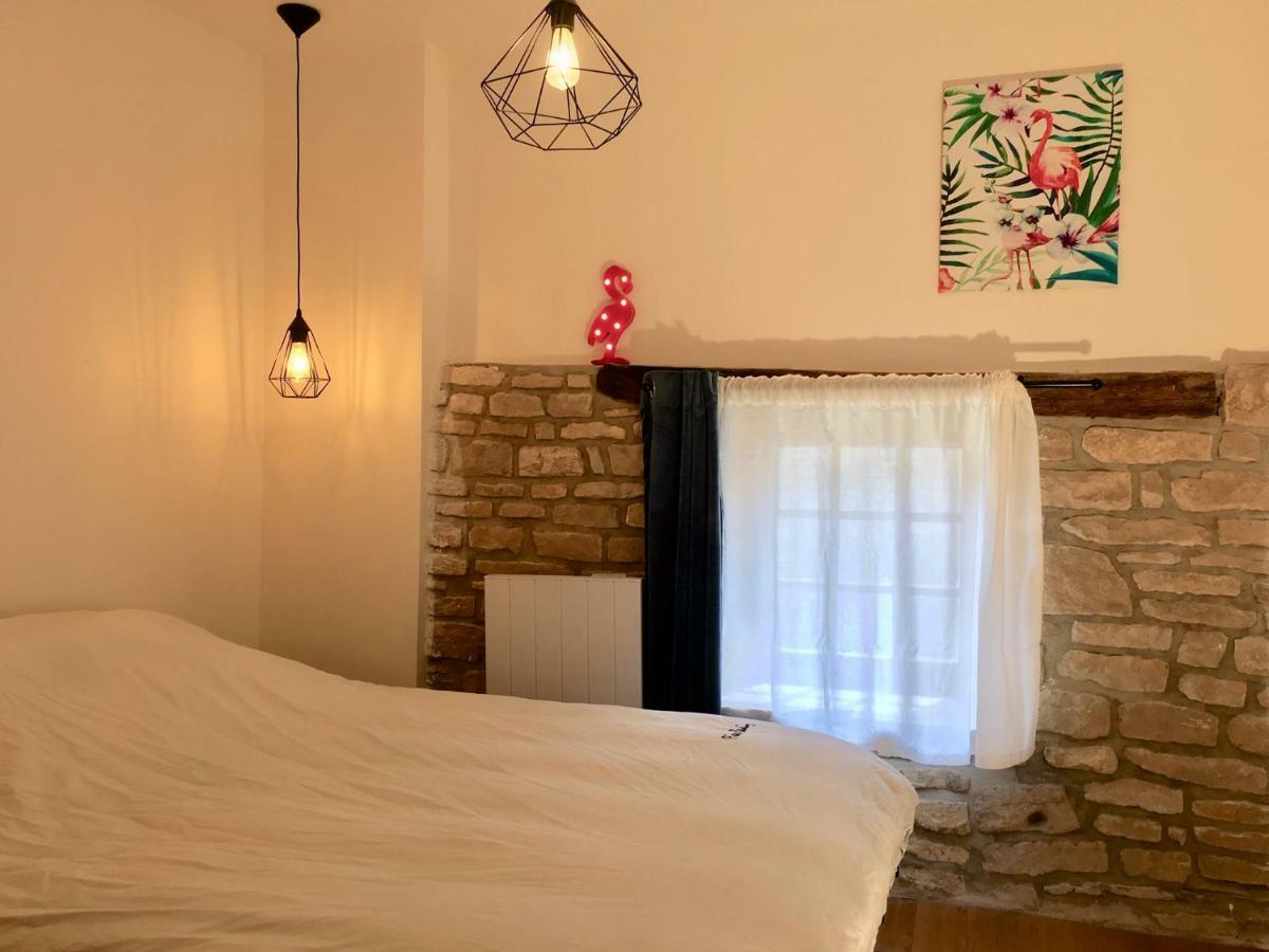 La Maison Des Amis Nuits Exterior foto
